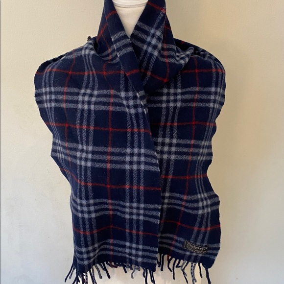 Burberry’s navy red light blue plaid lambswool scarf 10 x 45 - Picture 6 of 6